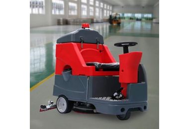 The RLA660 Ride-On Large-Scale Industrial Floor Scrubber Is Popular With American Customers