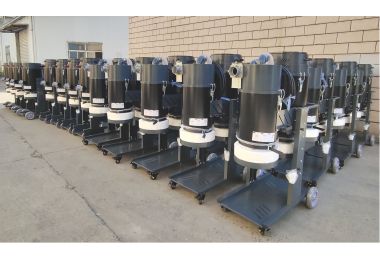 RONLON industrial vaccum cleaners will be shipped to Europe