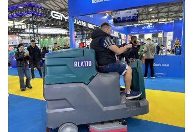 Final Day of the Exhibition: RONLON Booth Draws Crowds, Floor Scrubbers Steal the Show
